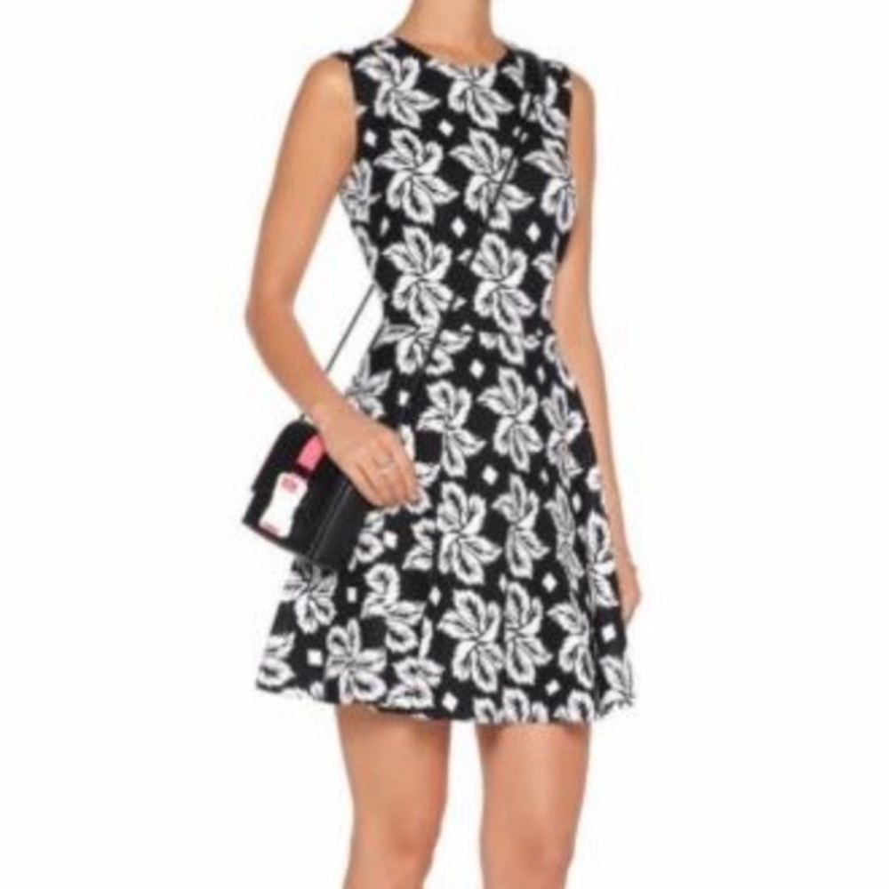 Diane Von Furstenberg | Jeannie Dress in Giant Leaf Floral Black Size 8